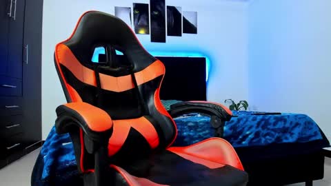 Snapshot of thiago_cp01 chatting on 02.05.25 Thiago online show from 02.05.25