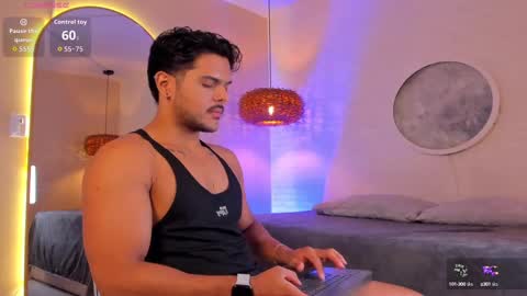 Snapshot of thiago_mercer chatting on 10.03.25 Thiago online show from 10.03.25