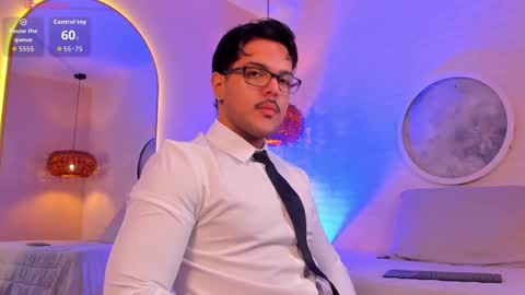 Snapshot of thiago_mercer chatting on 10.08.25 Thiago online show from 10.08.25