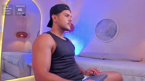 Snapshot of thiago_mercer chatting on 10.11.25 Thiago online show from 10.11.25