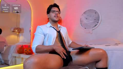 Snapshot of thiago_mercer chatting on 10.20.25 Thiago online show from 10.20.25