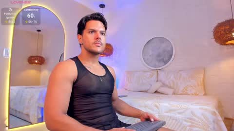 Snapshot of thiago_mercer chatting on 11.07.25 Thiago online show from 11.07.25