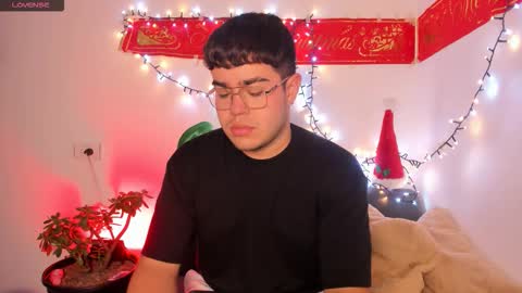 Snapshot of thiago_occonor chatting on 12.03.25 thiago_occonor online show from 12.03.25