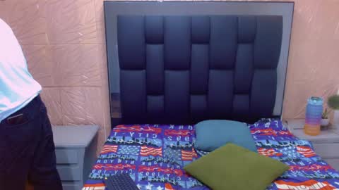 thiago_twink38 online show from 10.18.25