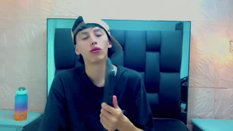 Snapshot of thiago_twink38 chatting on 11.26.25 thiago_twink38 online show from 11.26.25