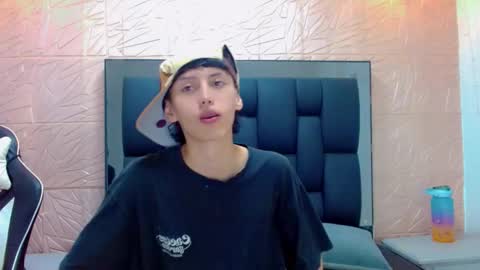 Snapshot of thiago_twink38 chatting on 12.02.25 thiago_twink38 online show from 12.02.25