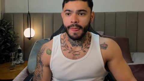 Snapshot of thiagoferrari1 chatting on 11.03.25 thiago online show from 11.03.25