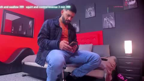 Snapshot of thiagomez17 chatting on 11.15.25 Thia Gomez online show from 11.15.25