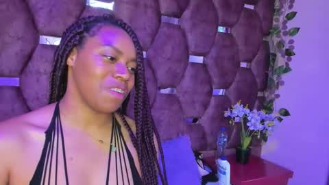 thiana_taylor online show from 12.02.25