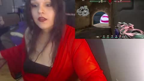 Snapshot of thiccfemme chatting on 10.24.25 ThiccFemme online show from 10.24.25