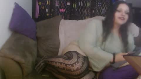 Snapshot of thiccfemme chatting on 10.25.25 ThiccFemme online show from 10.25.25