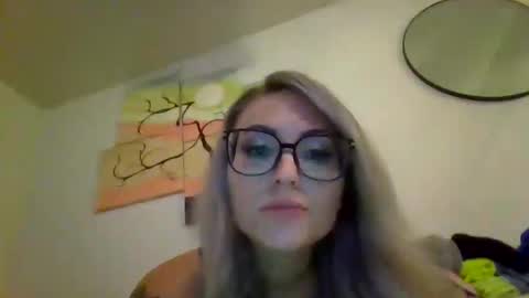 Snapshot of thiccthicc13 chatting on 09.22.25 thiccthicc13 online show from 09.22.25