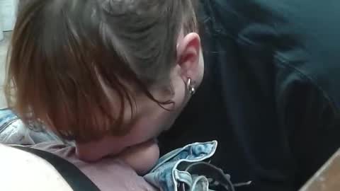 Snapshot of thick_dom chatting on 12.23.25 Thick Dom online show from 12.23.25