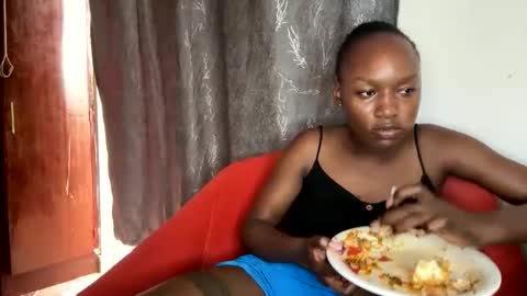 Snapshot of thick_jojo chatting on 12.01.25 Call me Taliee online show from 12.01.25