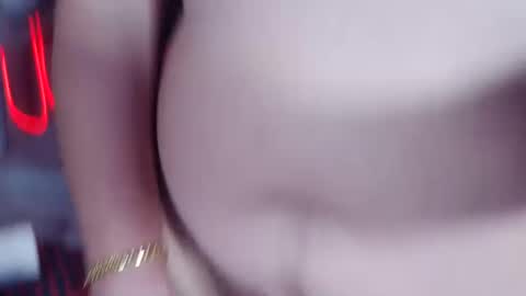 ThickHandsomeMan online show from 12.24.24