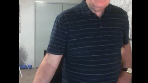 Snapshot of thickmelnik chatting on 01.03.25 James online show from 01.03.25