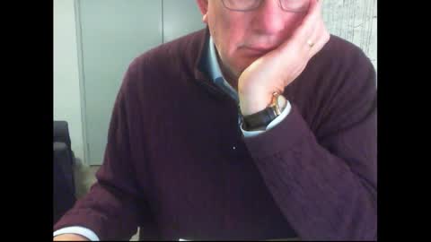 Snapshot of thickmelnik chatting on 10.29.25 James online show from 10.29.25