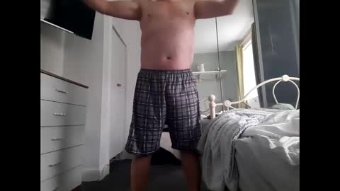 Snapshot of thicksingarters chatting on 10.03.25 thicksingarters online show from 10.03.25