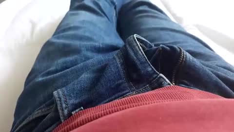 Snapshot of thicksingarters chatting on 12.16.25 thicksingarters online show from 12.16.25