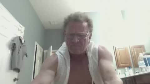 Snapshot of thicksweetcum chatting on 03.02.26 thicksweetcum online show from 03.02.26