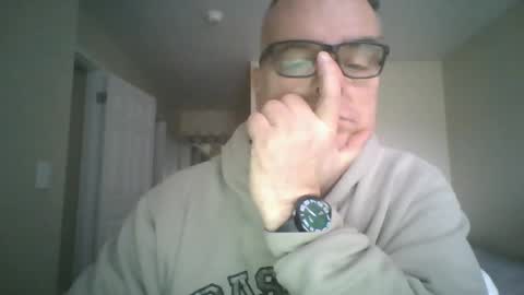 Snapshot of thickwhiteload chatting on 12.04.24 thickwhiteload online show from 12.04.24