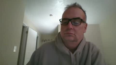 Snapshot of thickwhiteload chatting on 01.12.25 thickwhiteload online show from 01.12.25