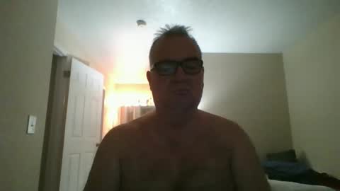 Snapshot of thickwhiteload chatting on 02.15.25 thickwhiteload online show from 02.15.25