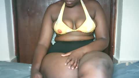 Snapshot of thickybabe_05 chatting on 01.27.25 thickybabe_05 online show from 01.27.25