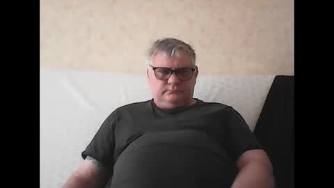 Snapshot of thierrysymp chatting on 12.23.24 Thierrysymp online show from 12.23.24