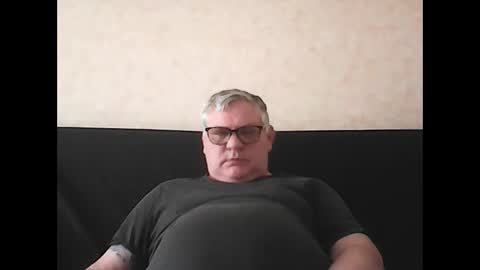 Snapshot of thierrysymp chatting on 12.31.24 Thierrysymp online show from 12.31.24