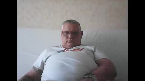 Snapshot of thierrysymp chatting on 10.09.25 Thierrysymp online show from 10.09.25