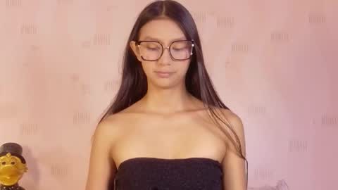 Snapshot of thin_eva chatting on 02.14.26 Eva online show from 02.14.26