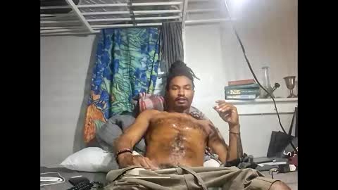 Snapshot of thinkfivestar chatting on 12.02.25 Sotaurusthebull online show from 12.02.25