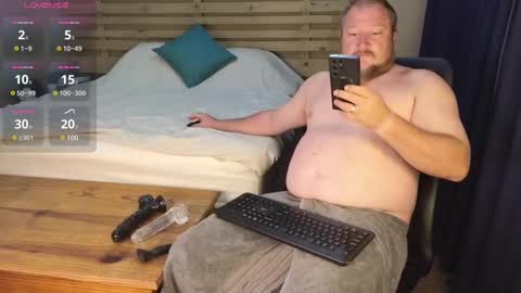 thom_ryder online show from 03.01.25