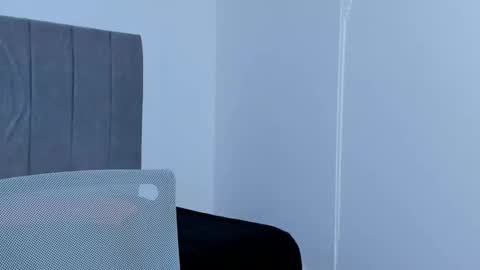 Thomas Brandon online show from 01.12.26