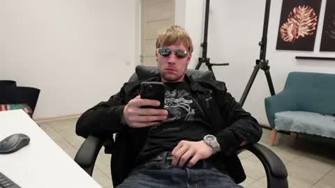 Snapshot of thomas_brons chatting on 06.27.26 THOMAS BRONS online show from 06.27.26