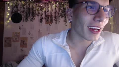 Thomas Grey online show from 12.06.24