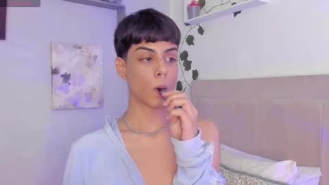 Thomas online show from 04.22.26