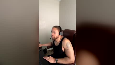 Snapshot of thomasgwhitecft chatting on 01.05.26 FatherTime online show from 01.05.26