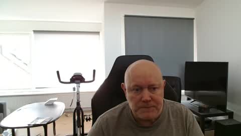 thomash32 online show from 09.15.25