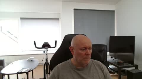 thomash32 online show from 09.19.25