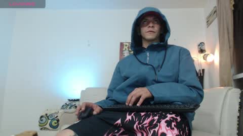 Snapshot of thomasjons chatting on 05.09.26 thomasjons online show from 05.09.26
