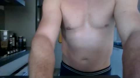 Snapshot of thomasonnl chatting on 03.10.25 thomasonnl online show from 03.10.25