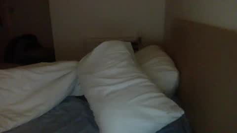 Snapshot of thomaspol chatting on 10.13.25 Tom online show from 10.13.25