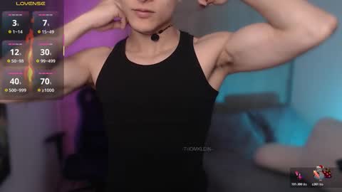 Snapshot of thomklein chatting on 01.05.26 Thom Klein online show from 01.05.26