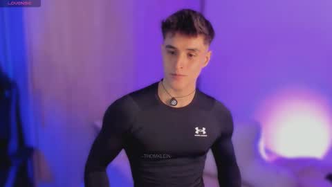 Snapshot of thomklein chatting on 02.06.26 Thom Klein online show from 02.06.26