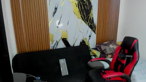 thomson_hot01 online show from 01.08.26