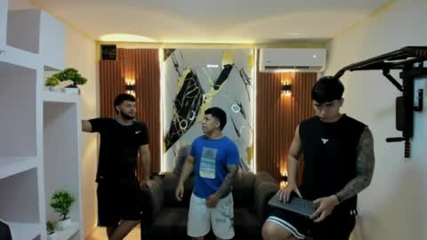 thomson_hot01 online show from 04.16.26