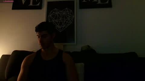 Snapshot of thomylov chatting on 12.21.25 thomylov online show from 12.21.25