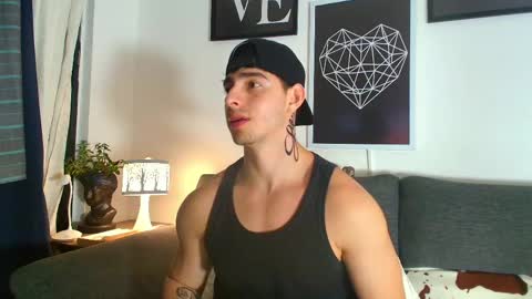 Snapshot of thomylov chatting on 03.14.26 thomylov online show from 03.14.26